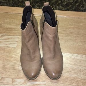 Noir Heeled Tan Suede Booties